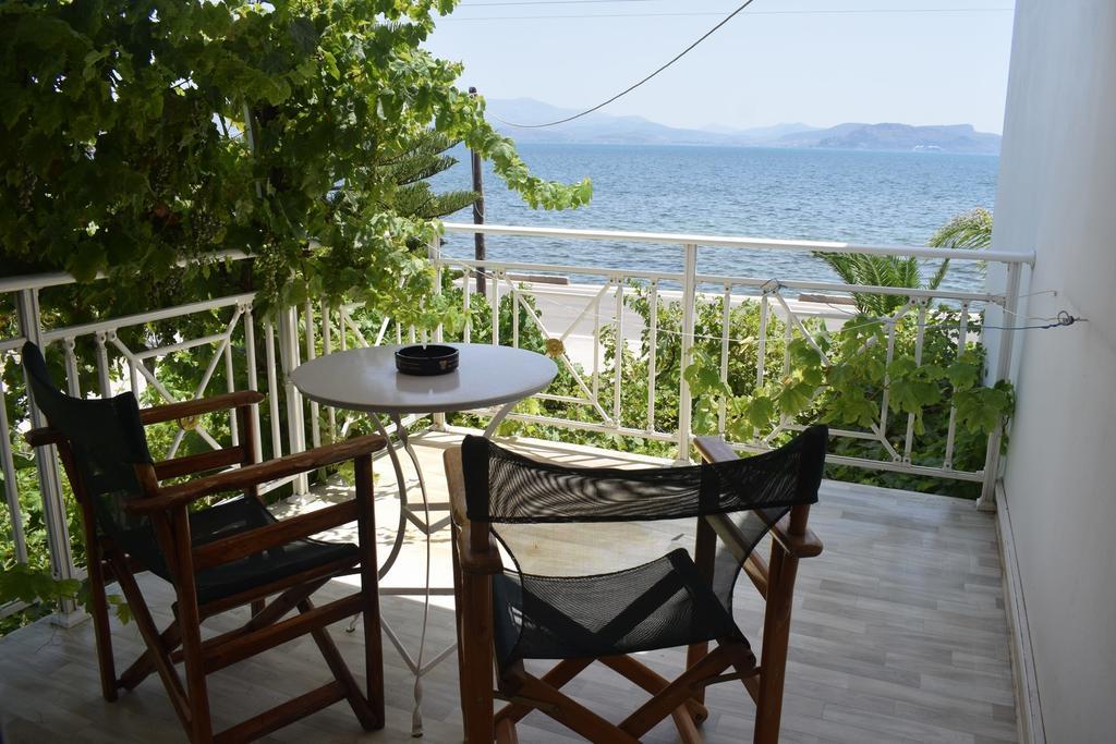 Miloi Rooms And Apartments Exterior foto